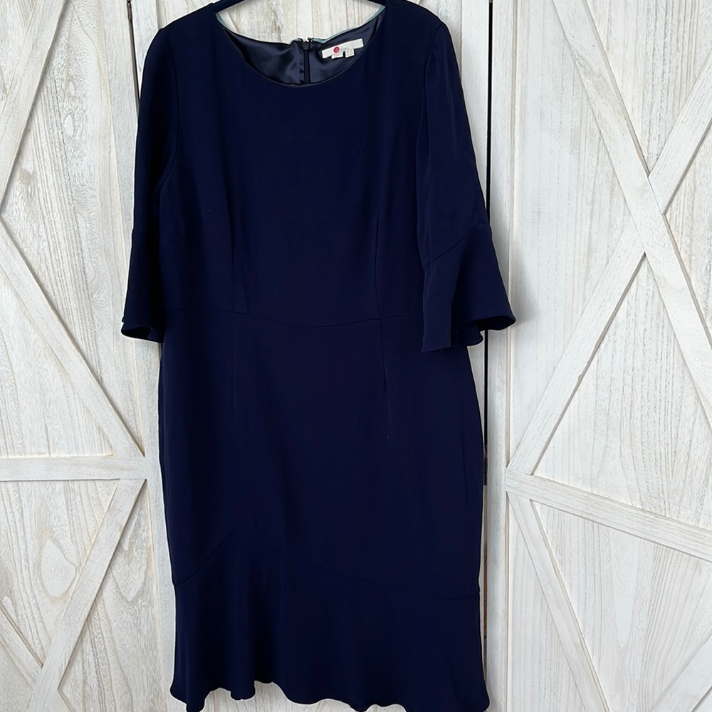 Boden navy crepe flutter dress